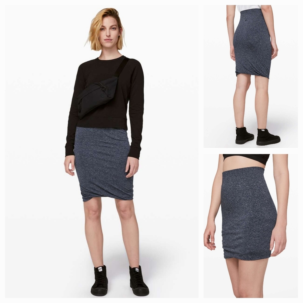 Lululemon Boulevard Bliss Skirt True Navy / White sz 8 EUC